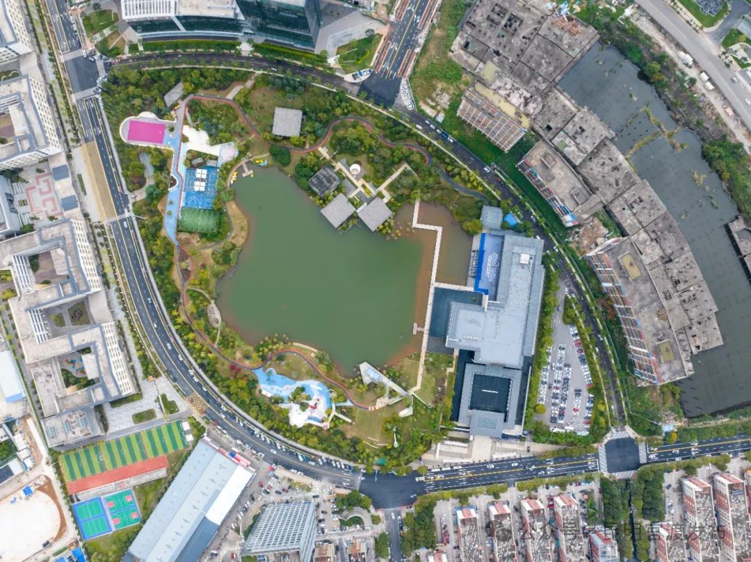 以更大力度更具体措施为外贸企业帮忙解困