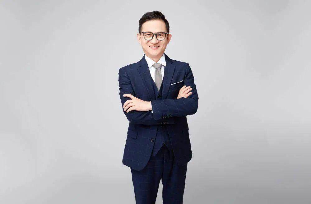“关税大棒”之下企业如何巧解困局？记者专访中国外贸家董事长王跃能ope体育官网(图1)