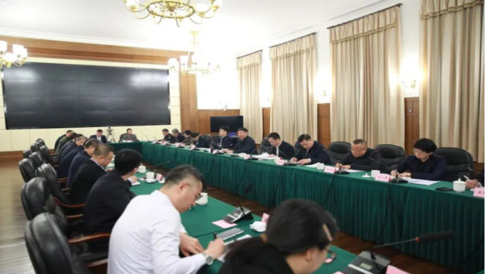 ope体育网址鞍山市商贸领域企业家座谈会召开