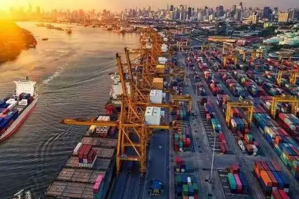 境外客商增逾两成 广交会释中国外贸多重积极信号