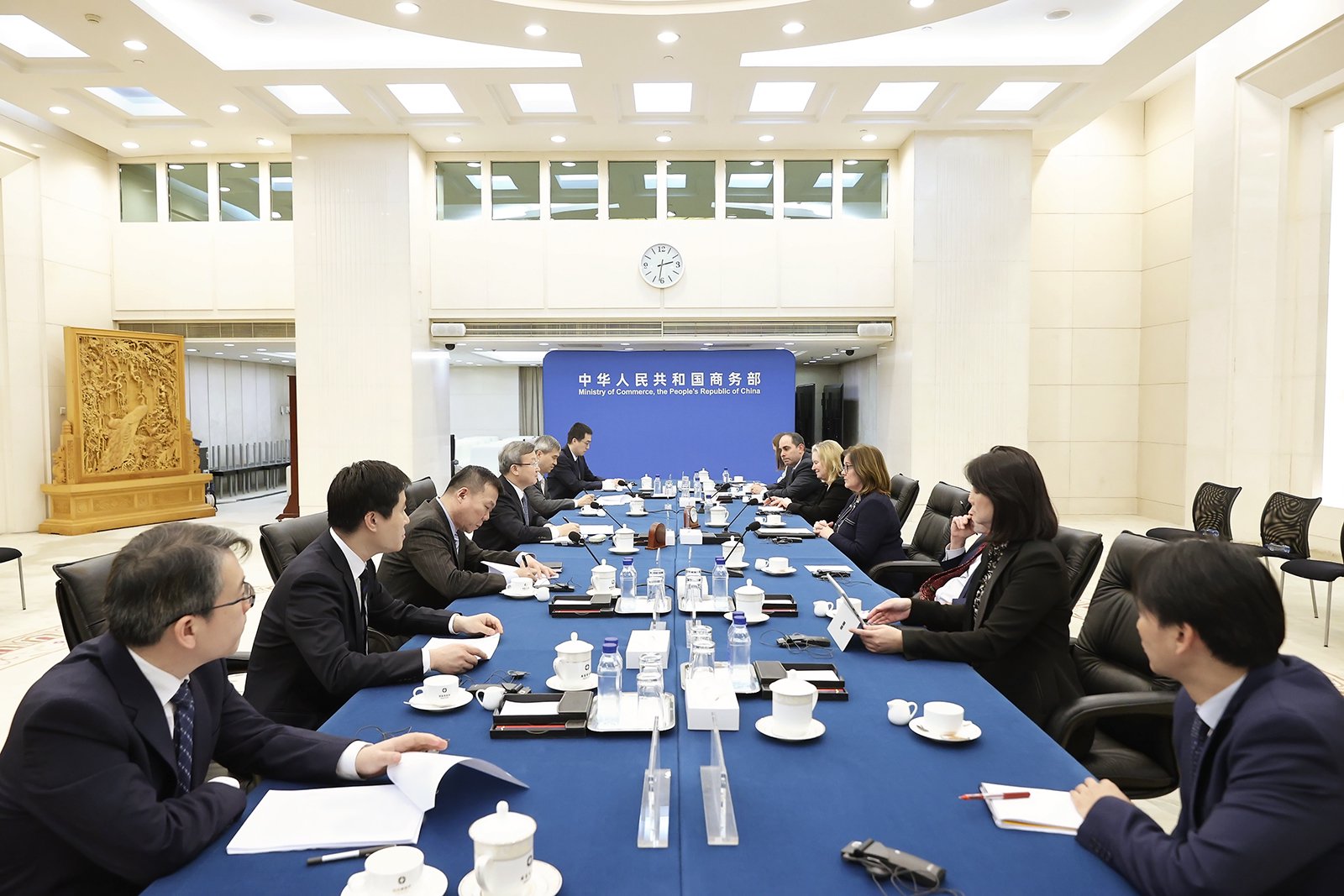 ope体育官网2025年全国贸易摩擦应对工作会议在京召开